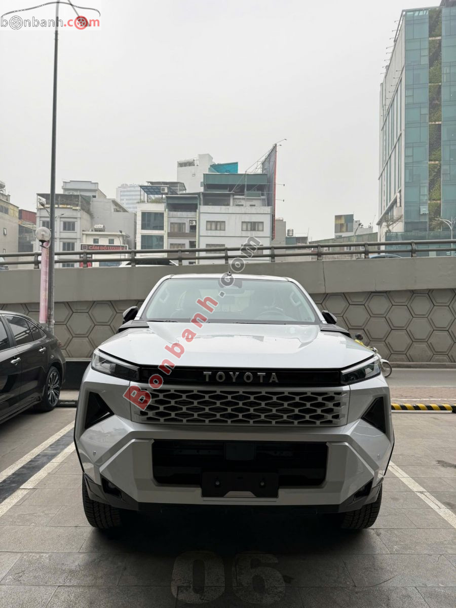 Bán ô tô Toyota Hilux Trailhunter 2.8L 4x4 AT - 2026 - xe mới