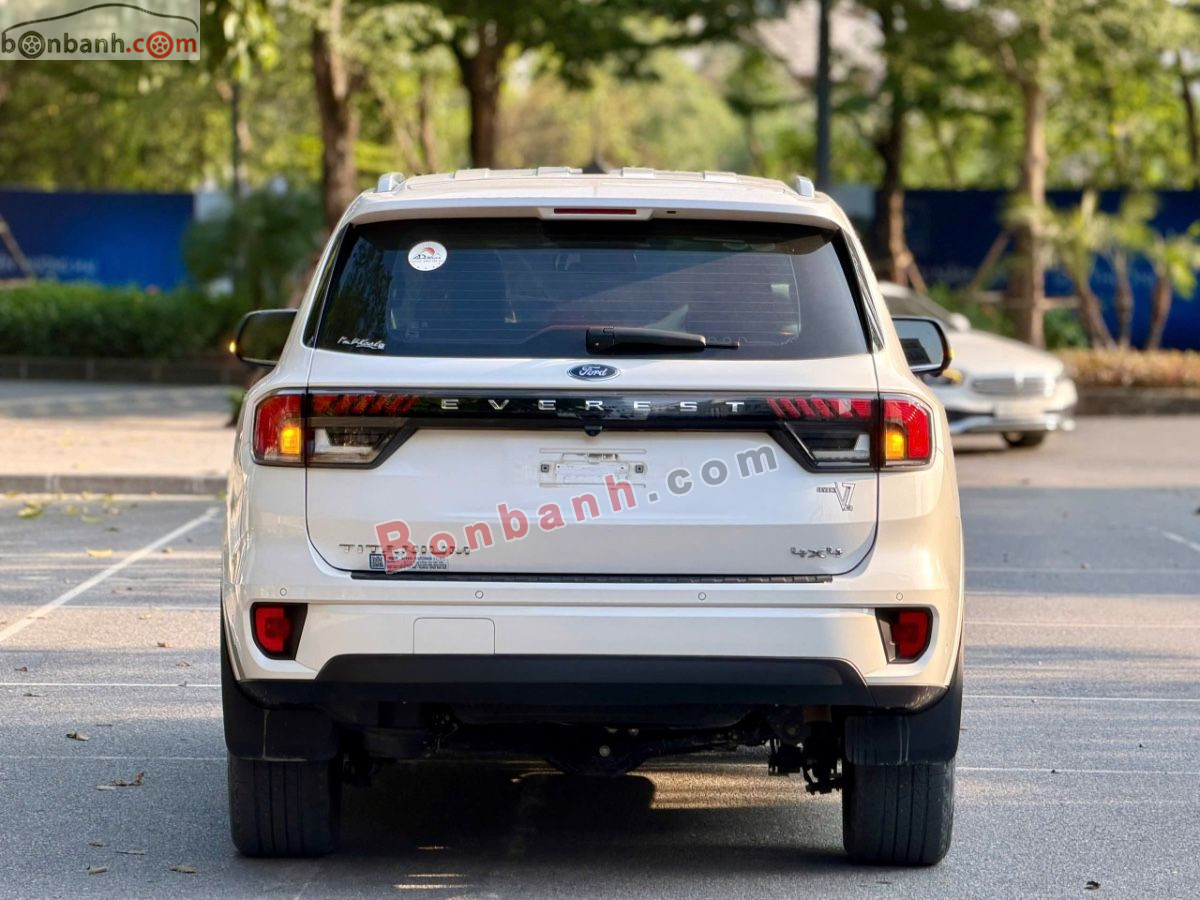 Bán ô tô Ford Everest Titanium Plus 2.0L 4x4 AT - 2022 - xe cũ