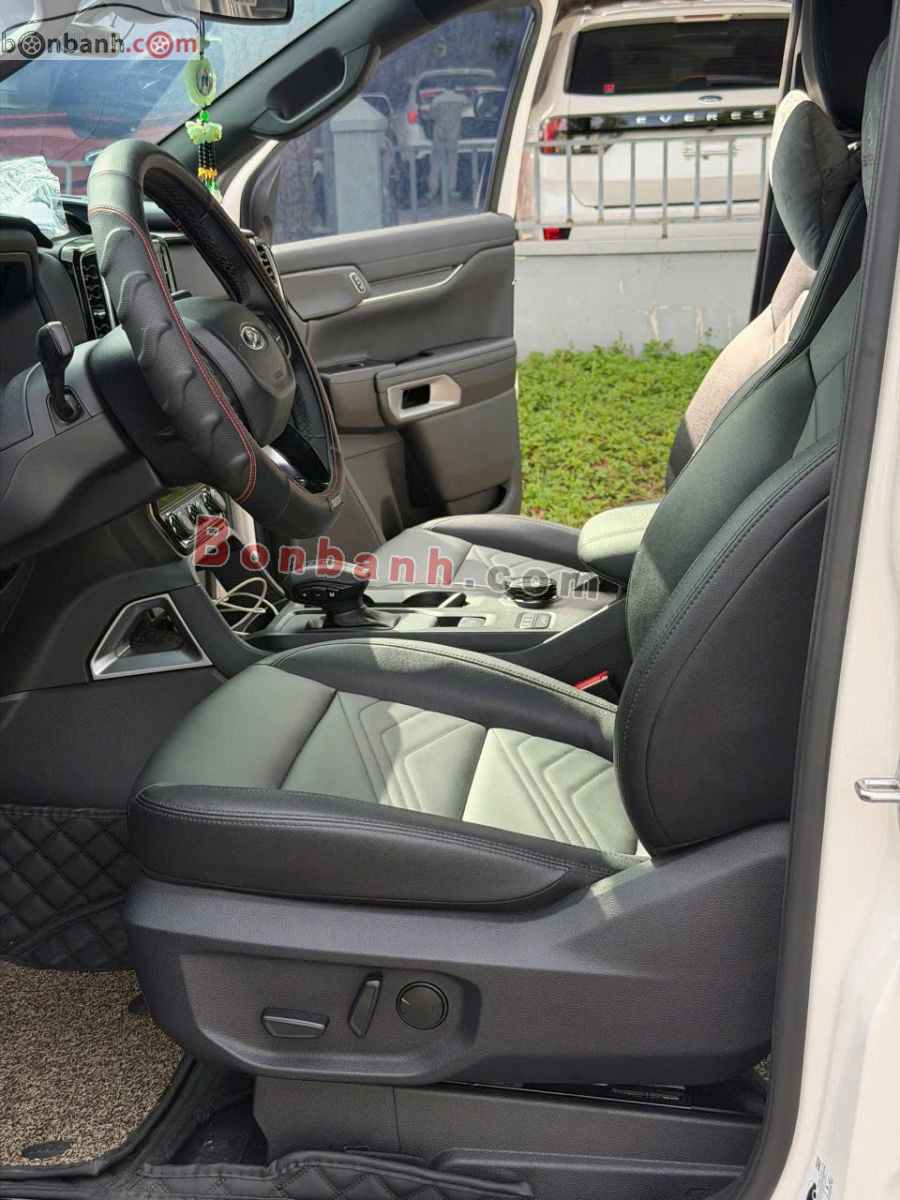 Bán ô tô Ford Everest Titanium Plus 2.0L 4x4 AT - 2025 - xe cũ