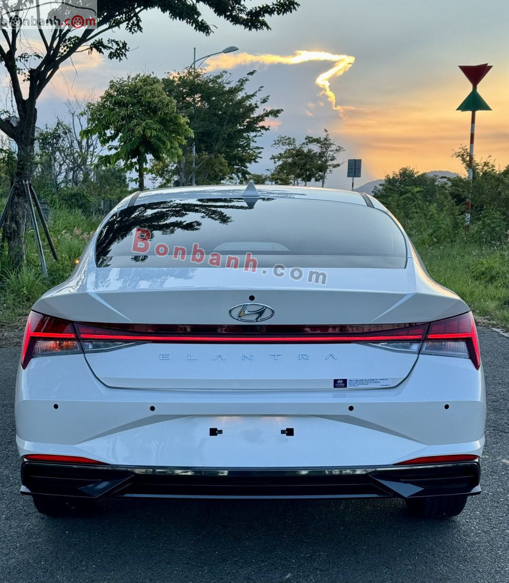 Bán ô tô Hyundai Elantra 1.6 AT Đặc biệt - 2025 - xe cũ