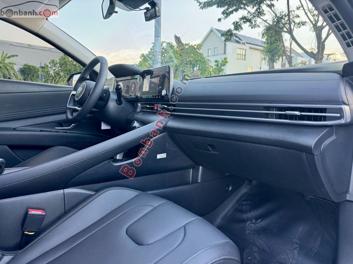 Bán ô tô Hyundai Elantra 1.6 AT Đặc biệt - 2025 - xe cũ