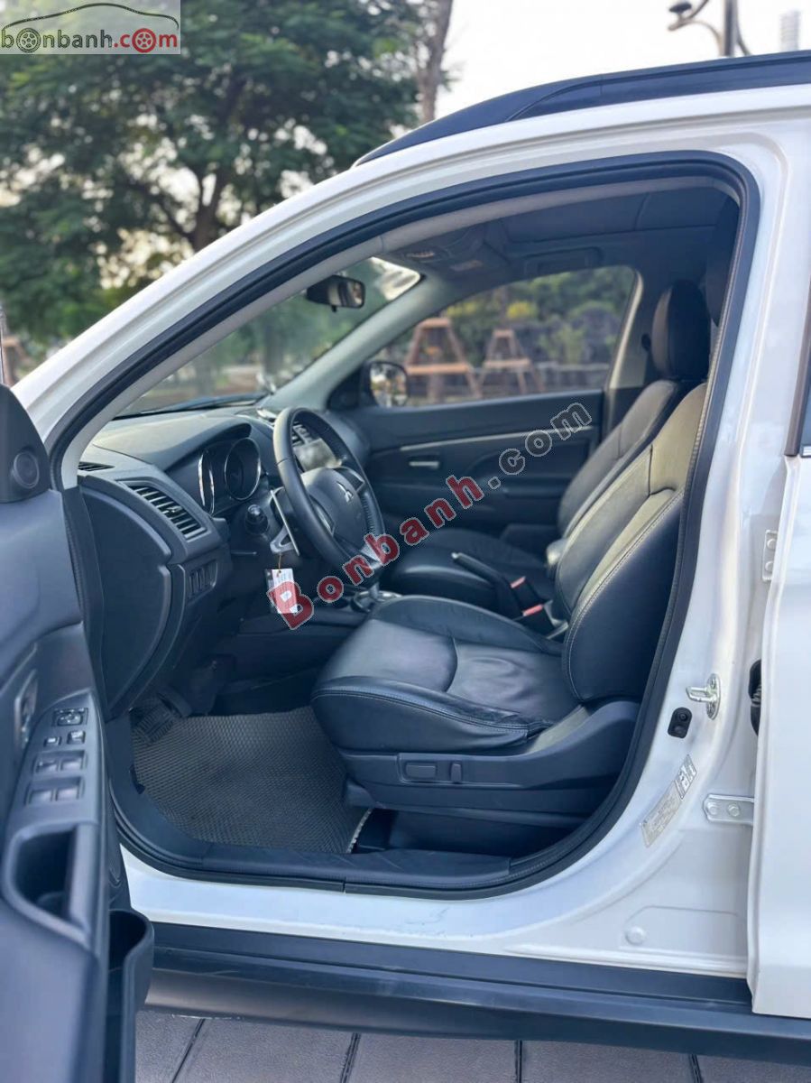 Bán ô tô Mitsubishi Outlander Sport 2.0 CVT Premium - 2014 - xe cũ