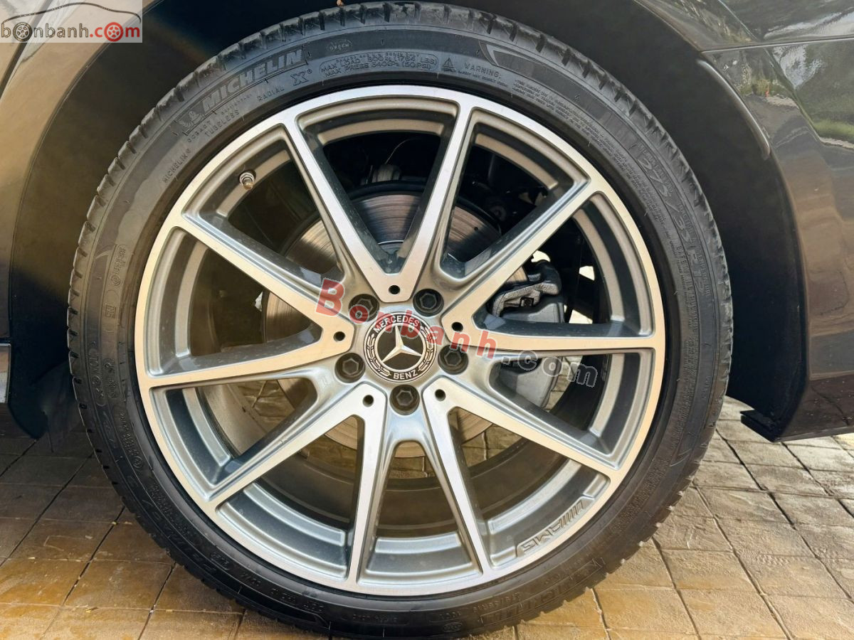 Bán ô tô Mercedes Benz E class E300 AMG - 2021 - xe cũ