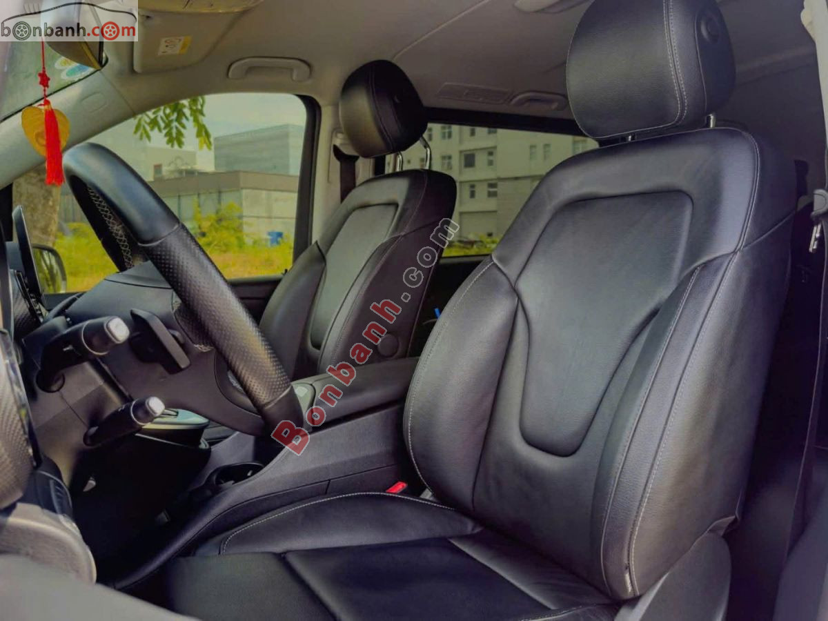 Bán ô tô Mercedes Benz V class V250 AMG - 2022 - xe cũ
