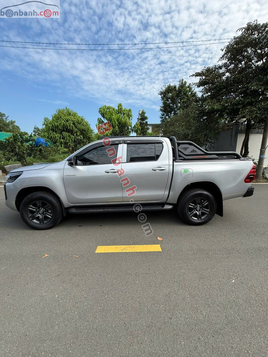 Bán ô tô Toyota Hilux 2.4L 4x2 AT - 2024 - xe cũ