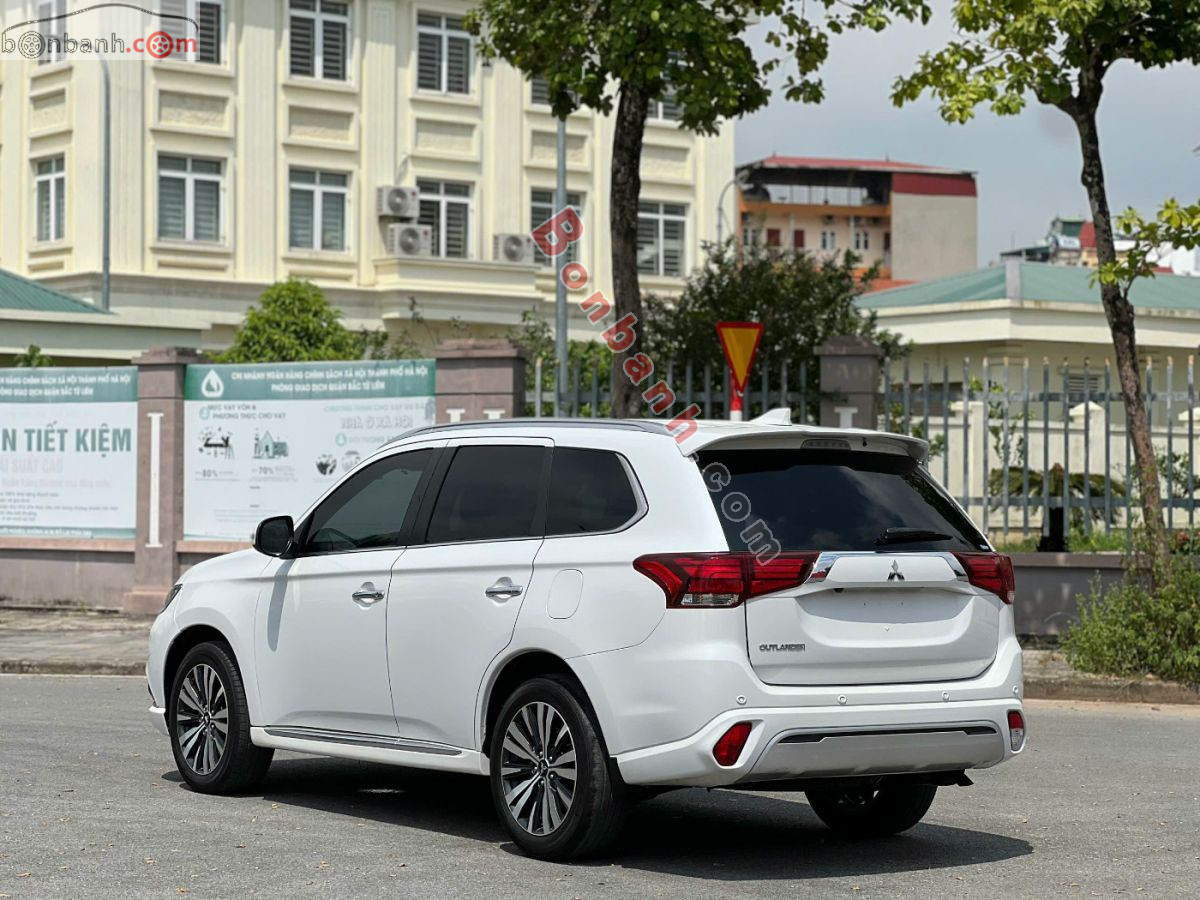 Bán ô tô Mitsubishi Outlander 2.0 CVT - 2022 - xe cũ