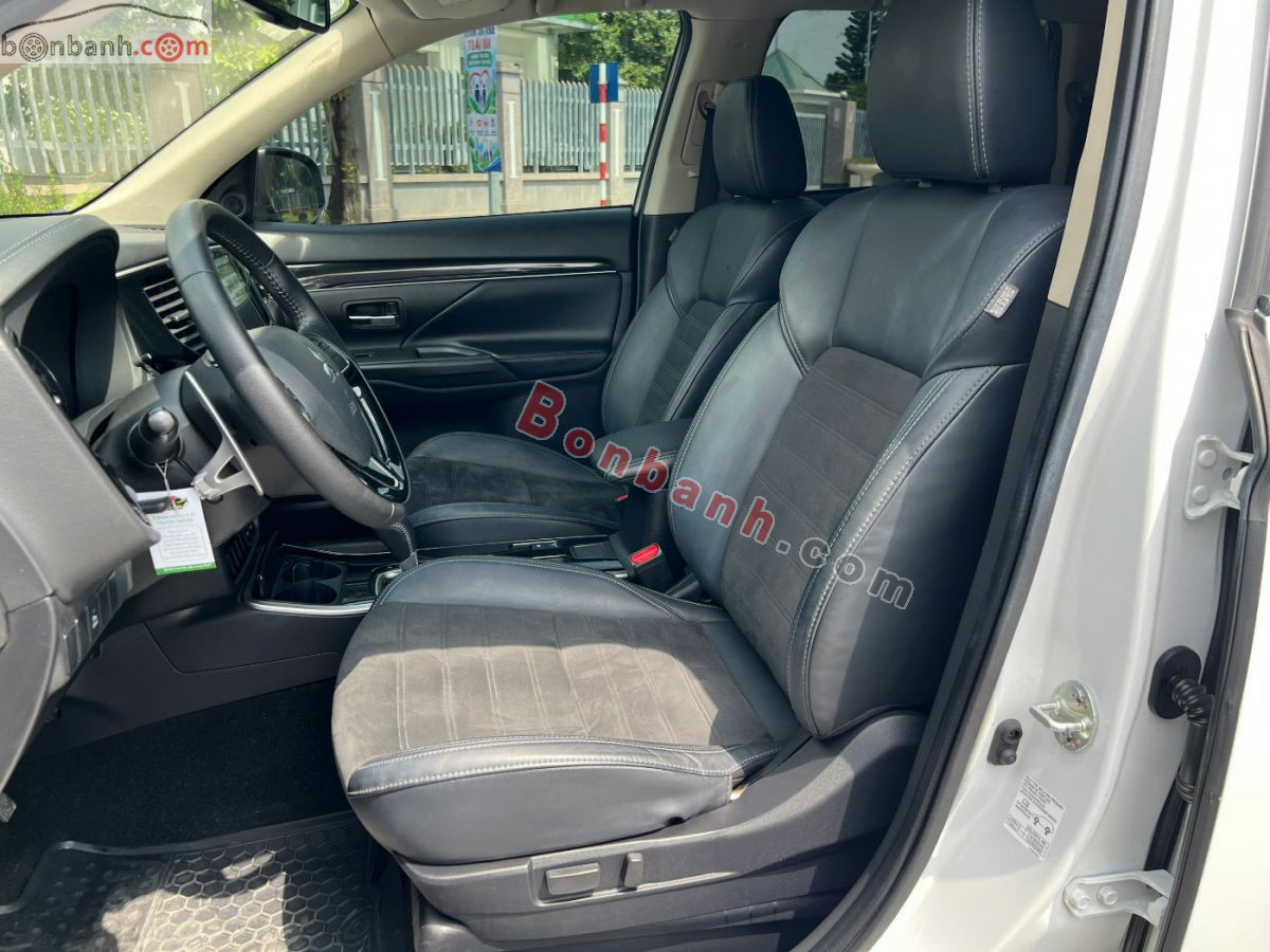 Bán ô tô Mitsubishi Outlander 2.0 CVT - 2022 - xe cũ