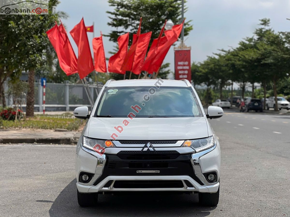 Bán ô tô Mitsubishi Outlander 2.0 CVT - 2022 - xe cũ