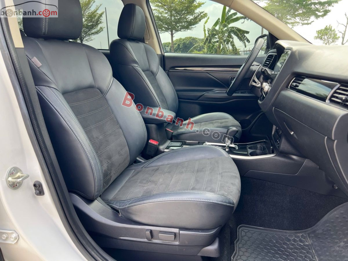 Bán ô tô Mitsubishi Outlander 2.0 CVT - 2022 - xe cũ