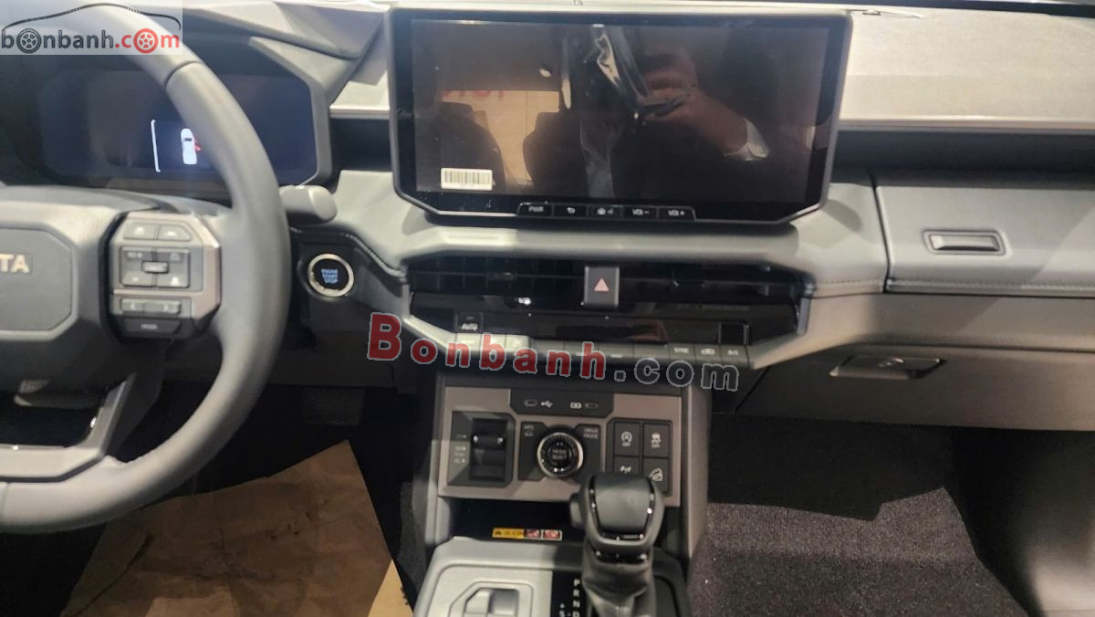 Bán ô tô Toyota Hilux Trailhunter 2.8L 4x4 AT - 2026 - xe mới