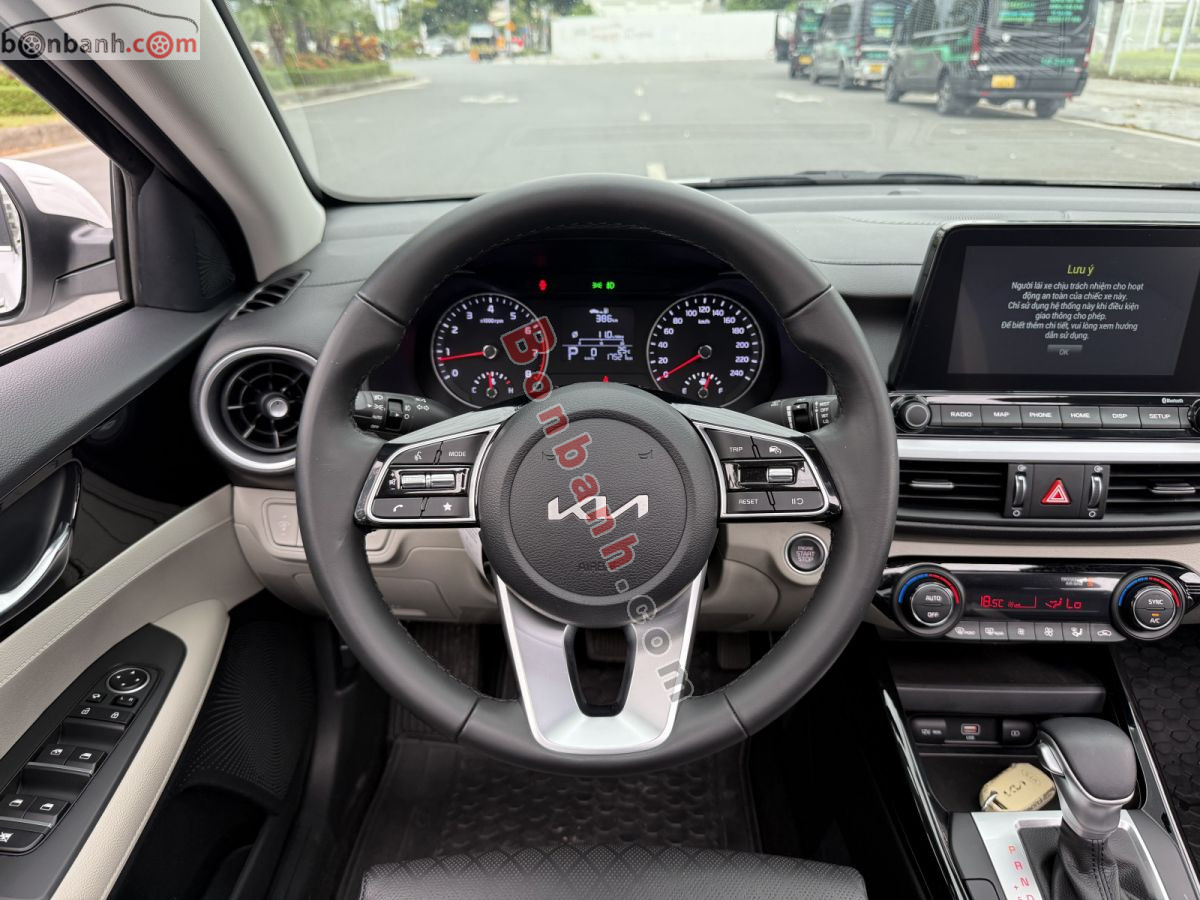 Bán ô tô Kia K3 Luxury 1.6 AT - 2024 - xe cũ
