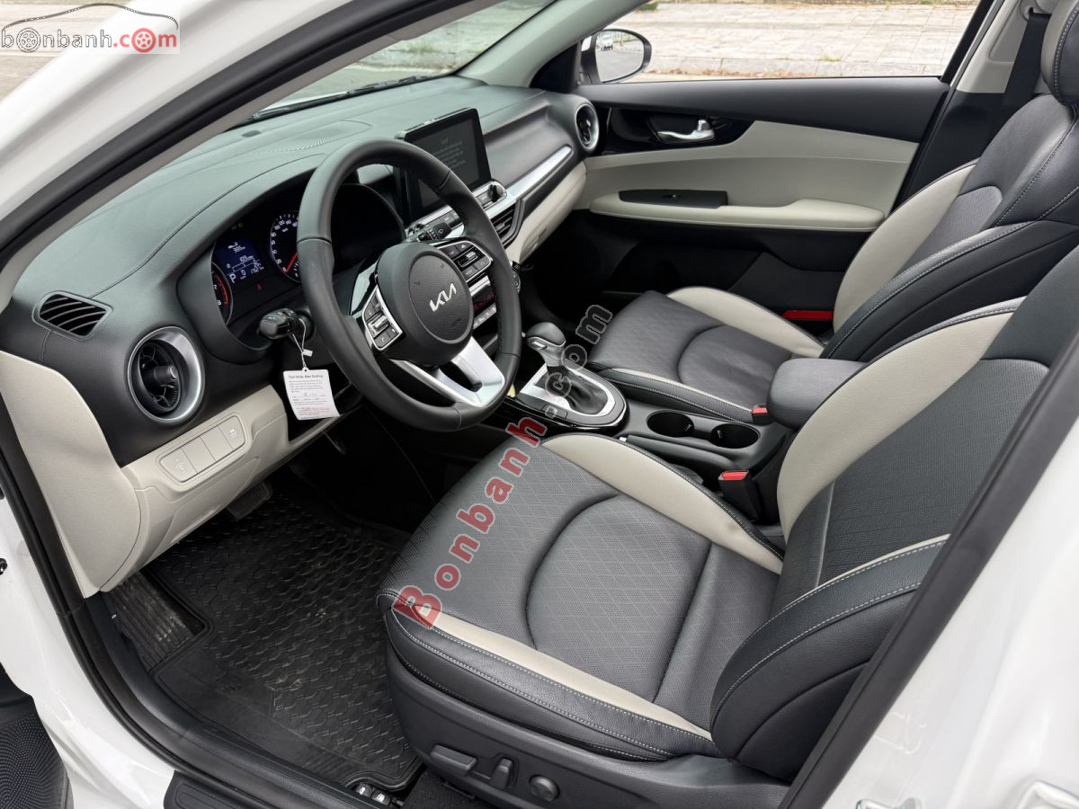 Bán ô tô Kia K3 Luxury 1.6 AT - 2024 - xe cũ