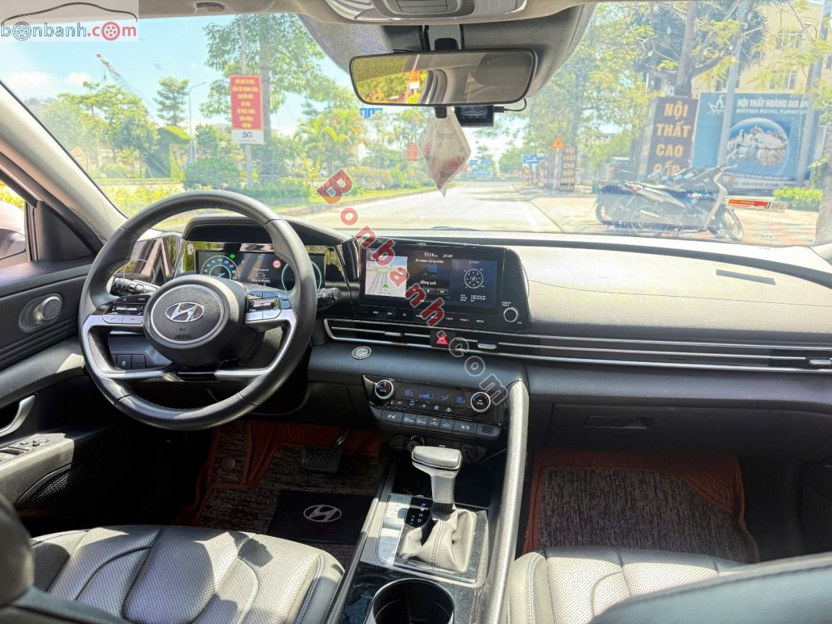 Bán ô tô Hyundai Elantra 2.0 AT Cao cấp - 2023 - xe cũ