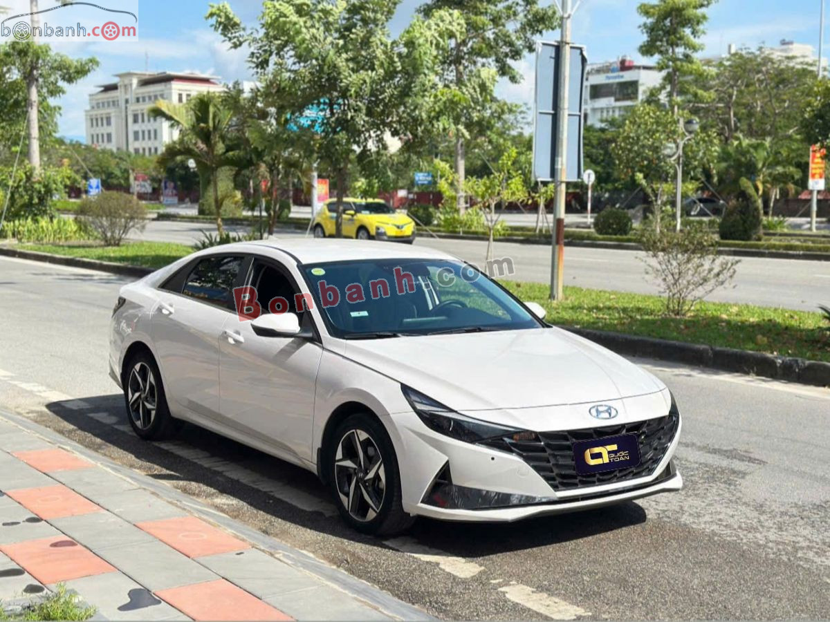 Bán ô tô Hyundai Elantra 2.0 AT Cao cấp - 2023 - xe cũ