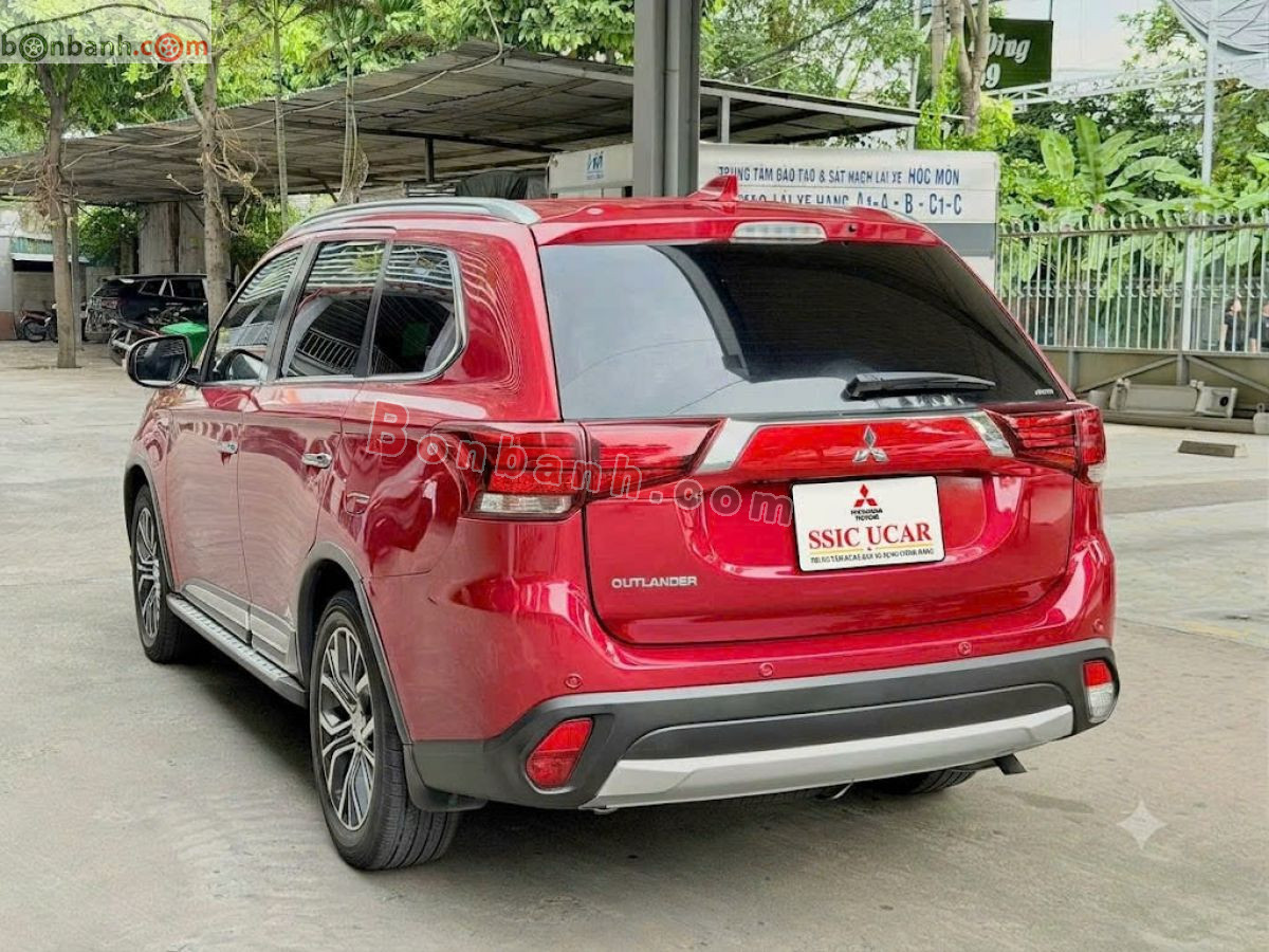 Bán ô tô Mitsubishi Outlander 2.4 CVT Premium - 2018 - xe cũ