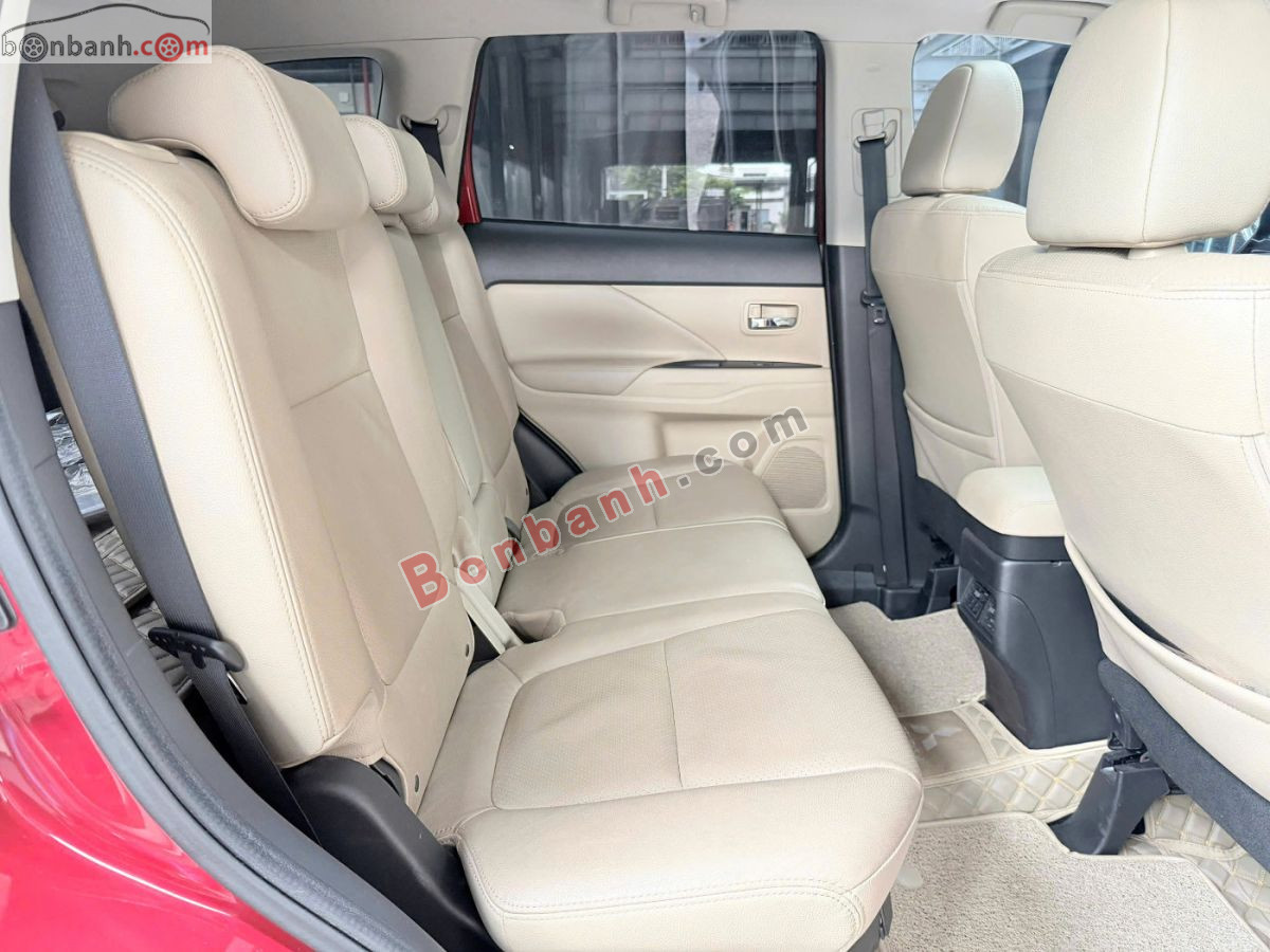 Bán ô tô Mitsubishi Outlander 2.4 CVT Premium - 2018 - xe cũ