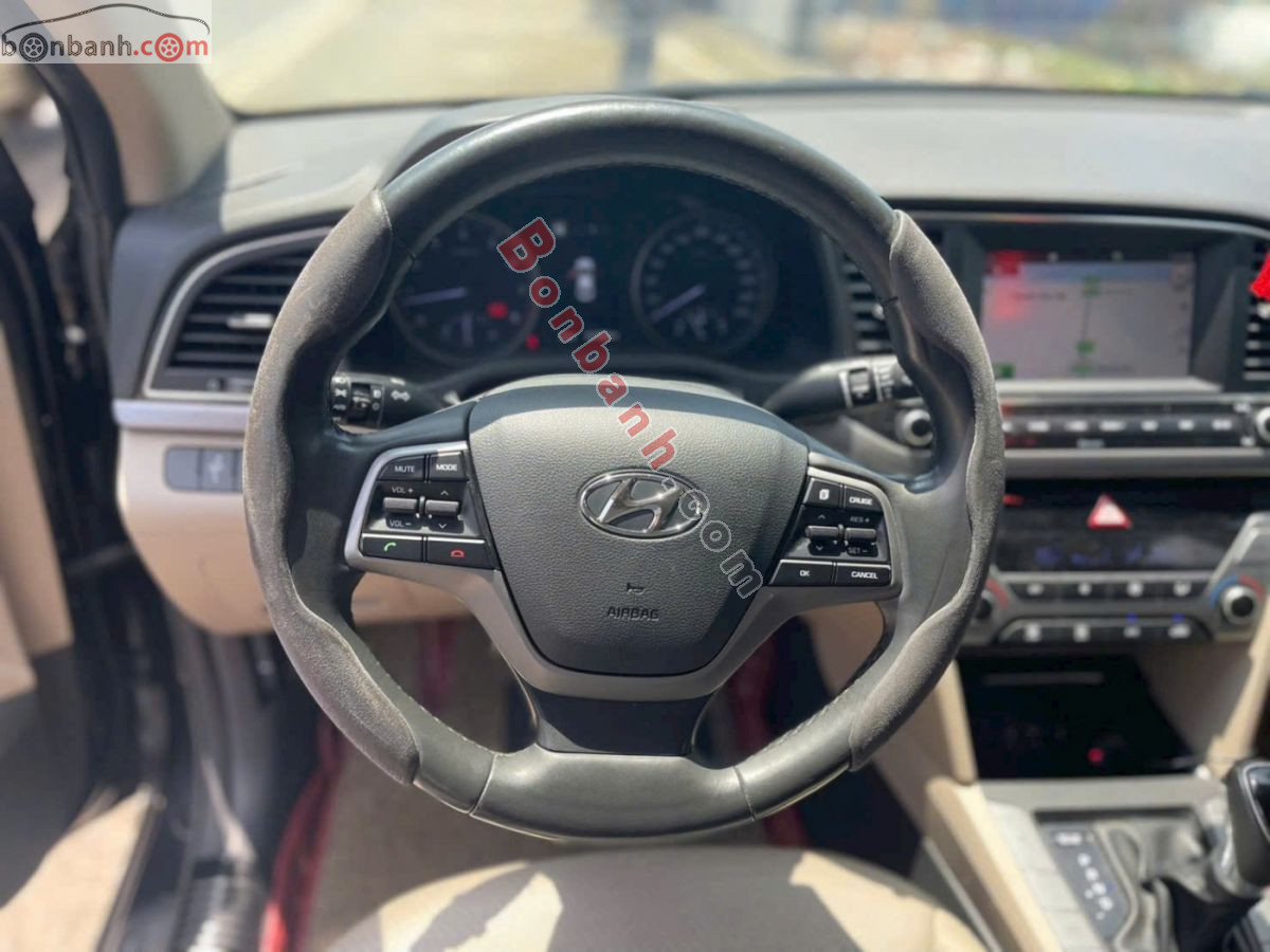 Bán ô tô Hyundai Elantra 2.0 AT - 2018 - xe cũ