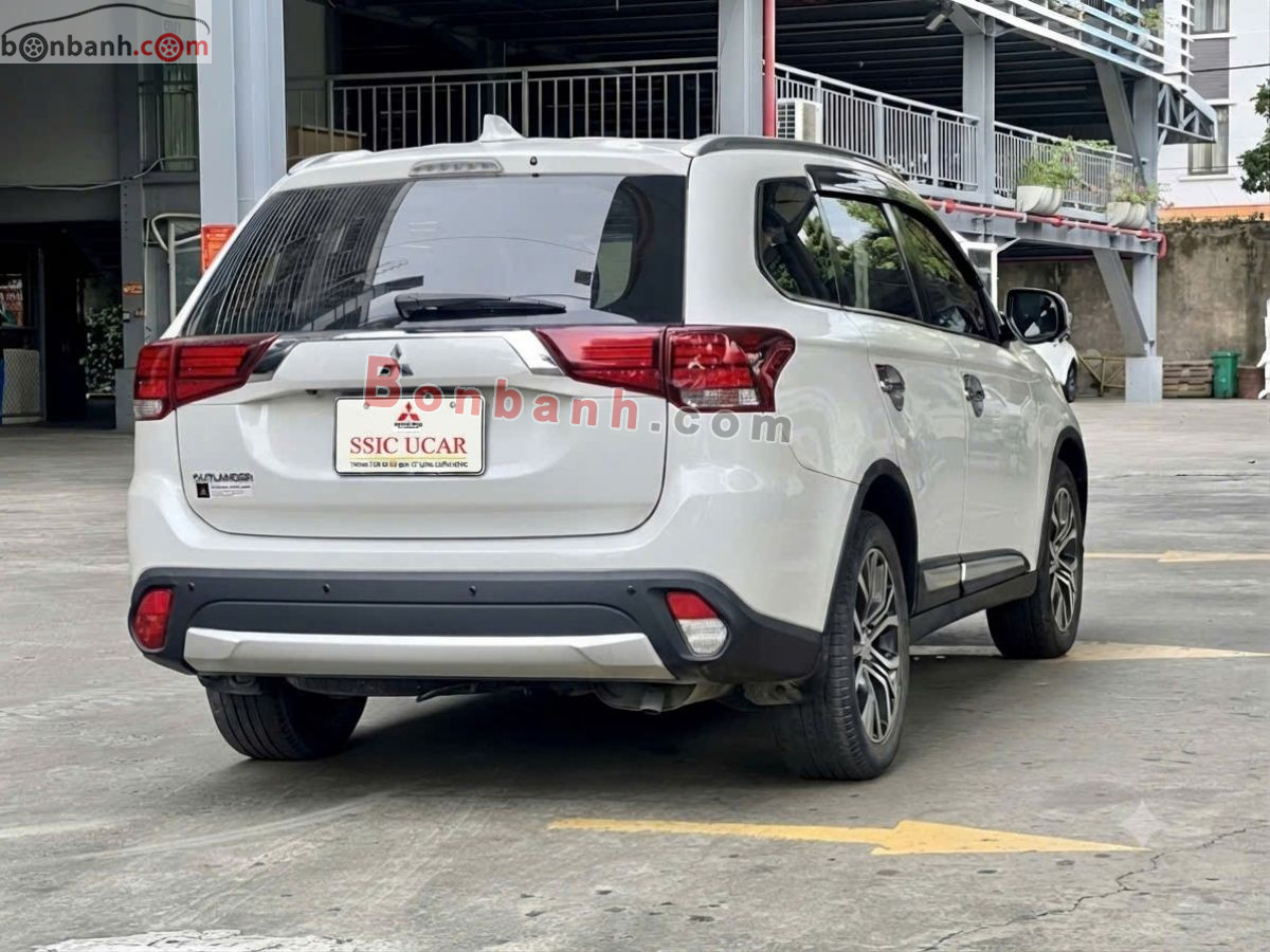 Bán ô tô Mitsubishi Outlander 2.0 CVT - 2018 - xe cũ