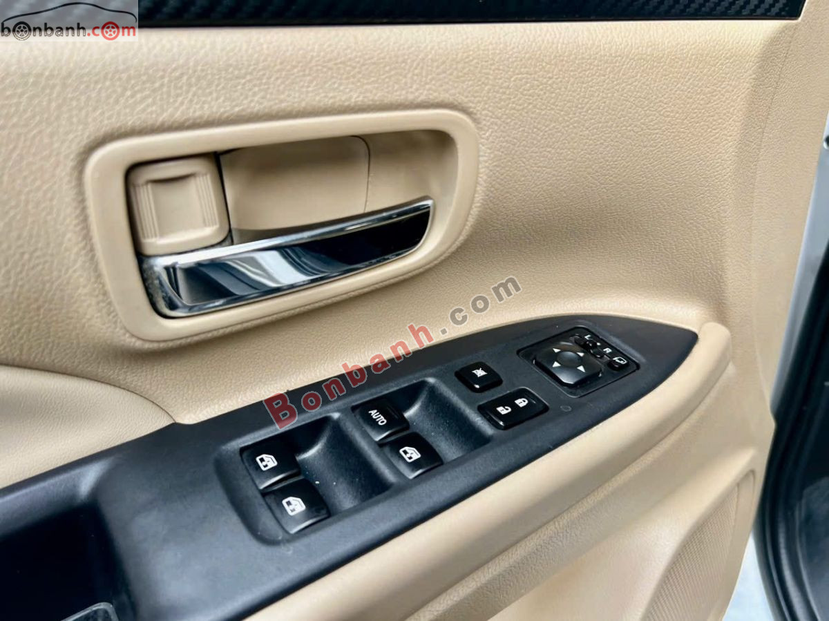 Bán ô tô Mitsubishi Outlander 2.0 CVT - 2018 - xe cũ