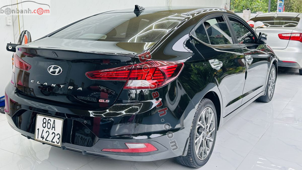 Bán ô tô Hyundai Elantra 2.0 AT - 2020 - xe cũ