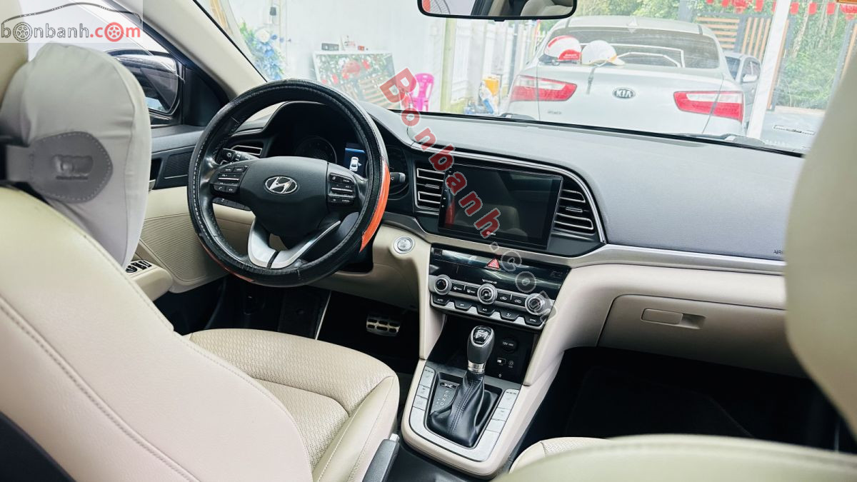 Bán ô tô Hyundai Elantra 2.0 AT - 2020 - xe cũ