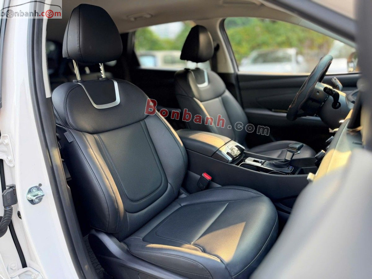 Bán ô tô Hyundai Tucson 2.0 AT Đặc biệt - 2025 - xe cũ