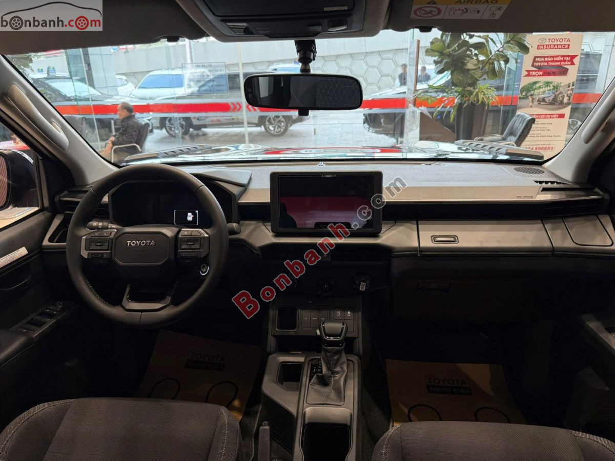 Bán ô tô Toyota Hilux Pro 2.8L 4x2 AT - 2026 - xe mới