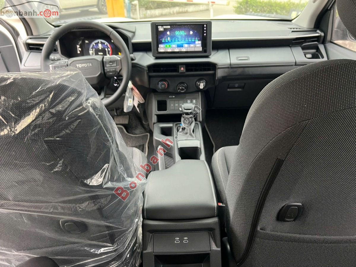 Bán ô tô Toyota Hilux Pro 2.8L 4x2 AT - 2026 - xe mới