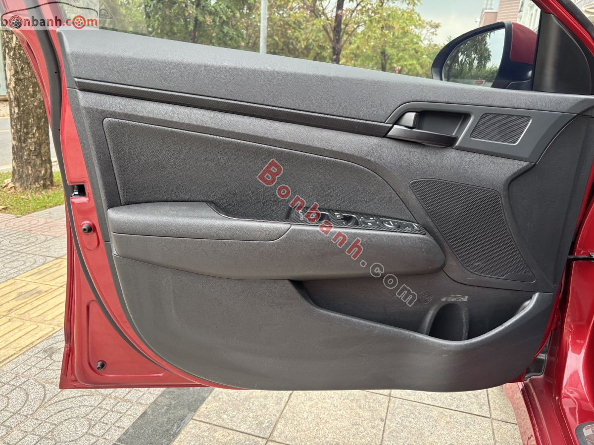 Bán ô tô Hyundai Elantra Sport 1.6 AT - 2018 - xe cũ