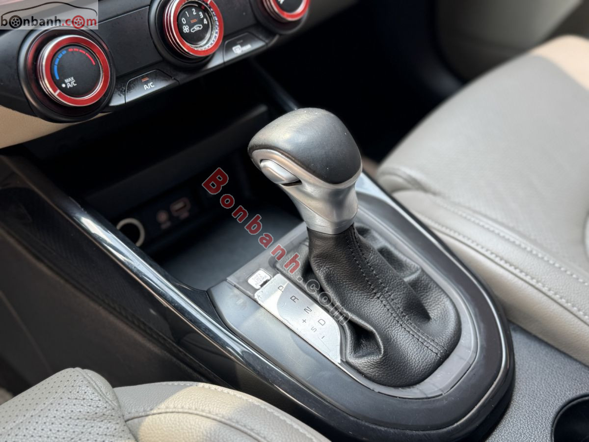 Bán ô tô Kia Cerato 1.6 AT Deluxe - 2019 - xe cũ
