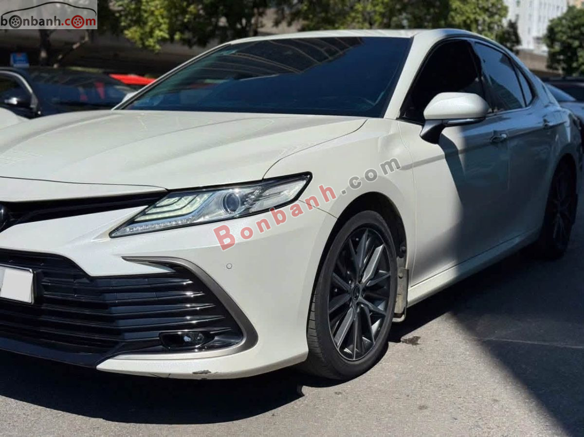 Bán ô tô Toyota Camry 2.0Q - 2022 - xe cũ