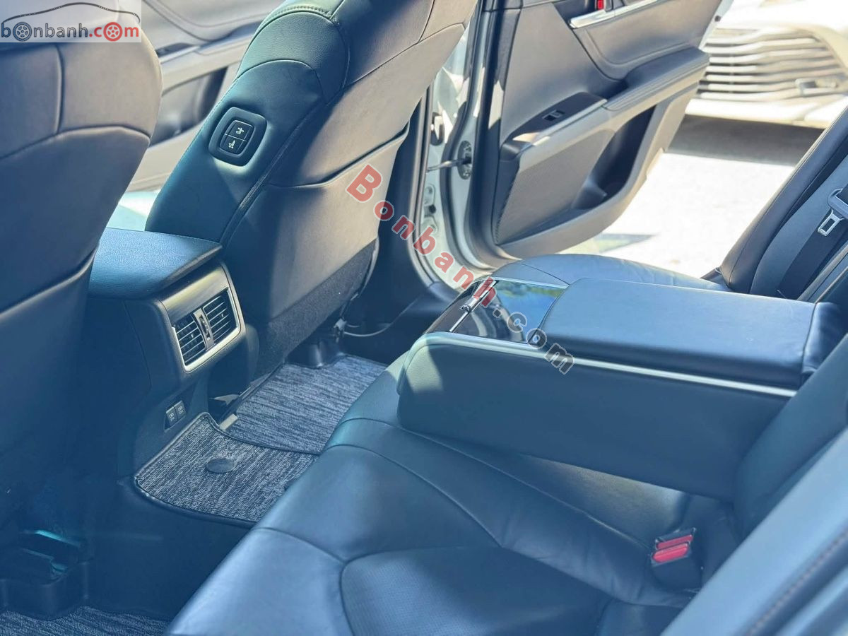 Bán ô tô Toyota Camry 2.0Q - 2022 - xe cũ
