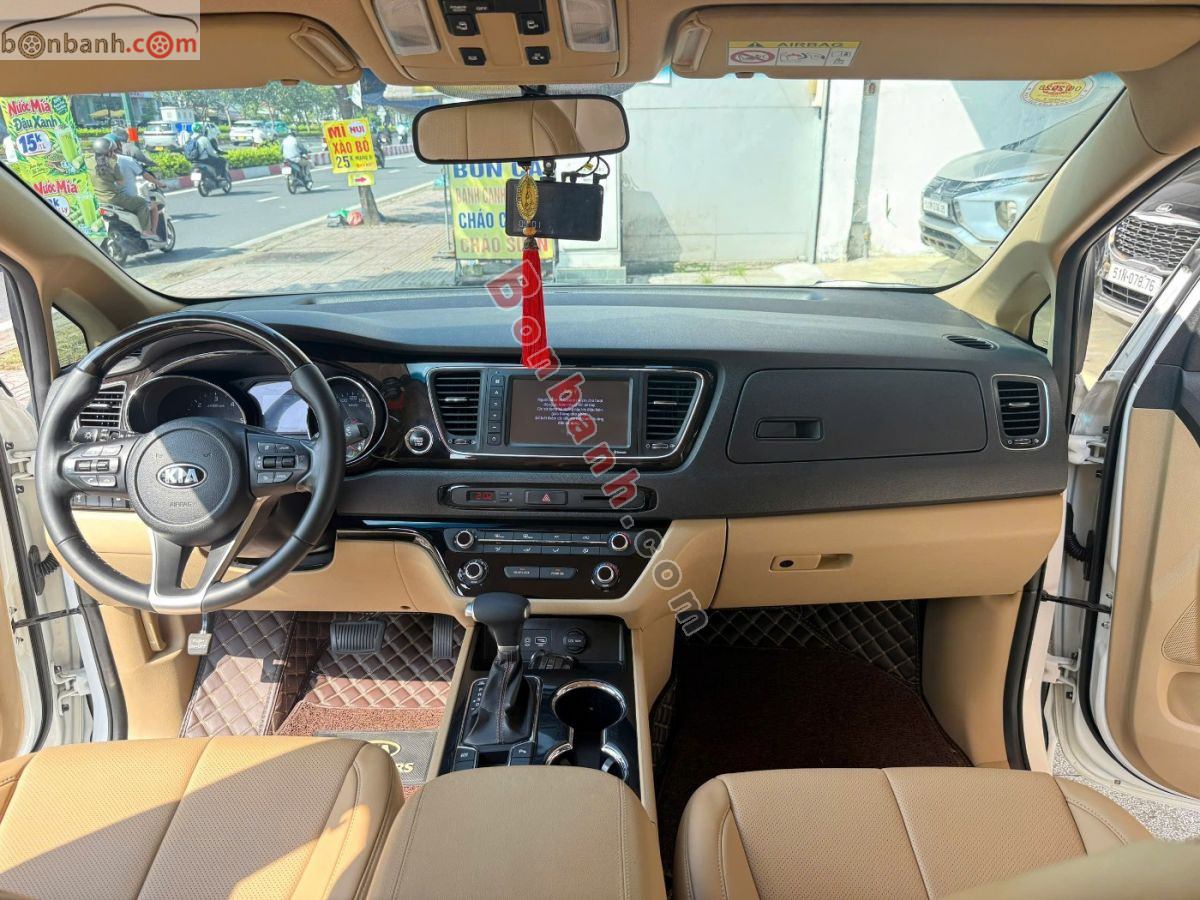 Bán ô tô Kia Sedona 2.2 DAT Deluxe - 2020 - xe cũ