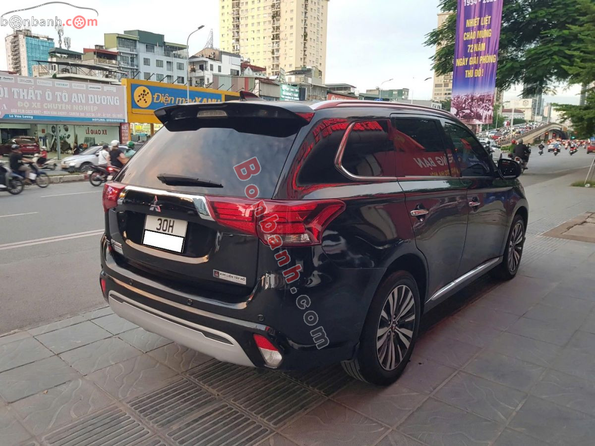 Bán ô tô Mitsubishi Outlander Premium 2.0 CVT - 2022 - xe cũ