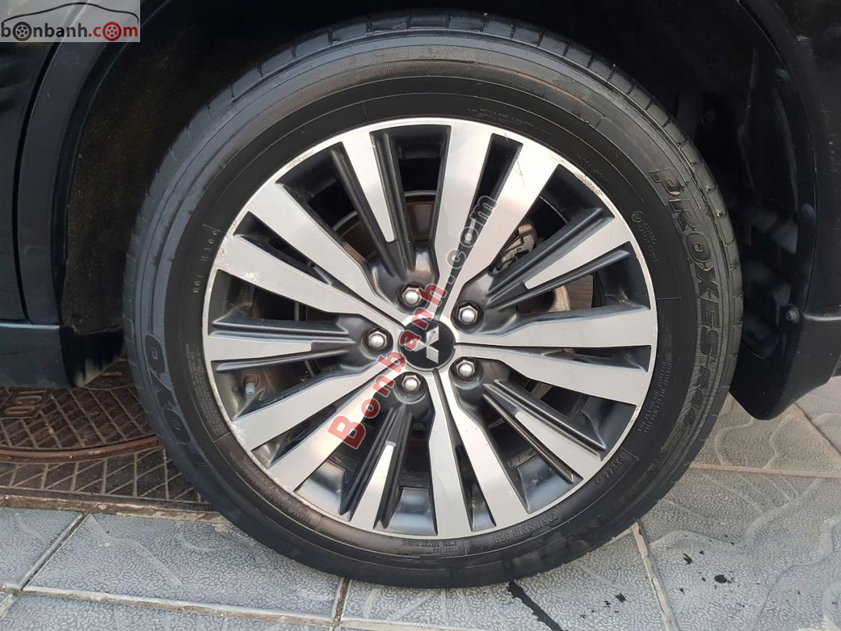 Bán ô tô Mitsubishi Outlander Premium 2.0 CVT - 2022 - xe cũ