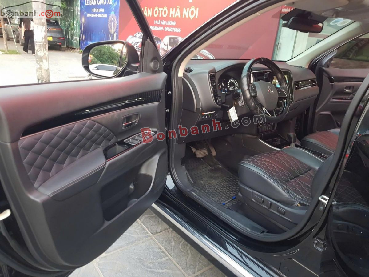 Bán ô tô Mitsubishi Outlander Premium 2.0 CVT - 2022 - xe cũ