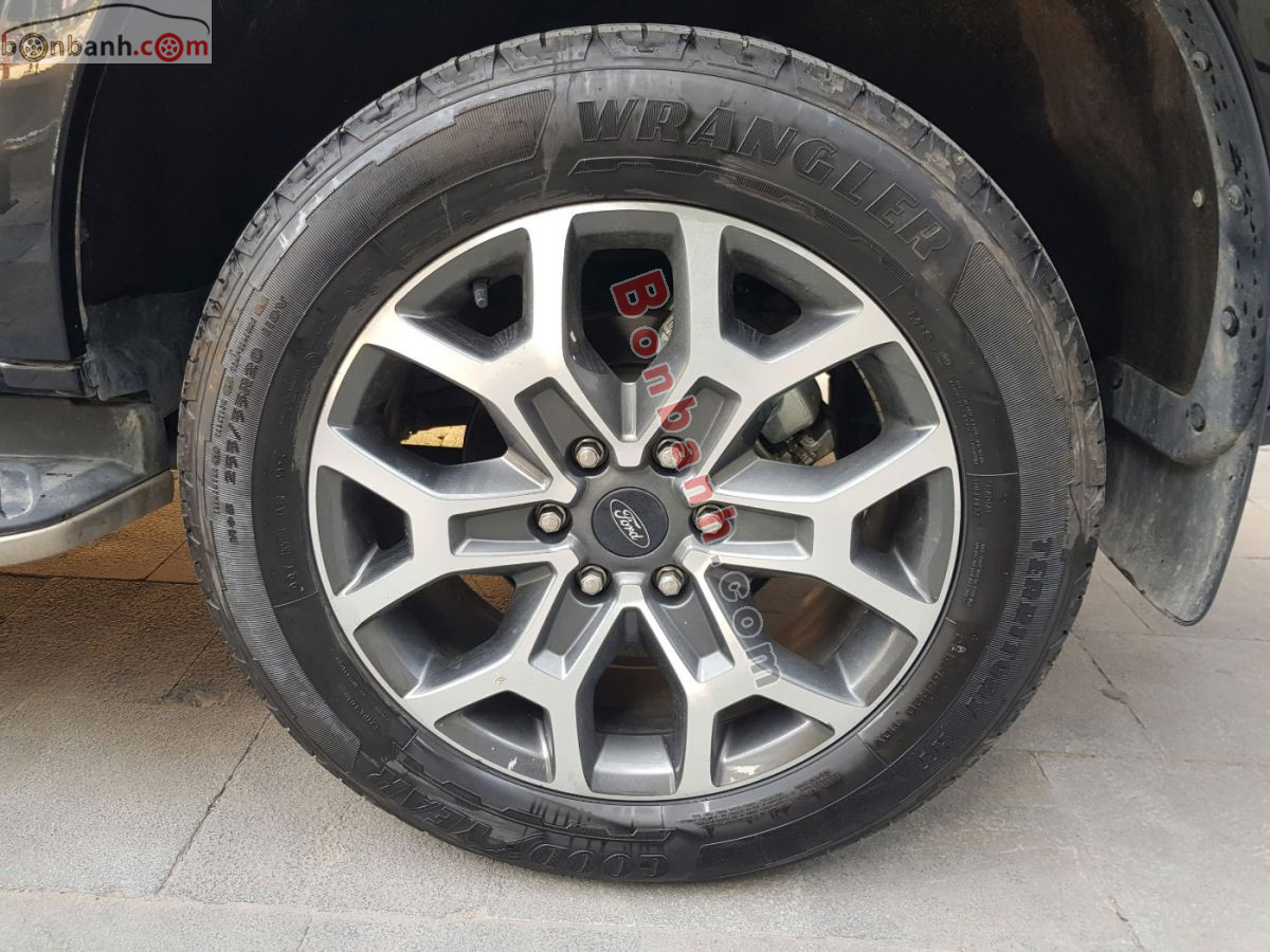 Bán ô tô Ford Everest Titanium Plus 2.0L 4x4 AT - 2025 - xe cũ