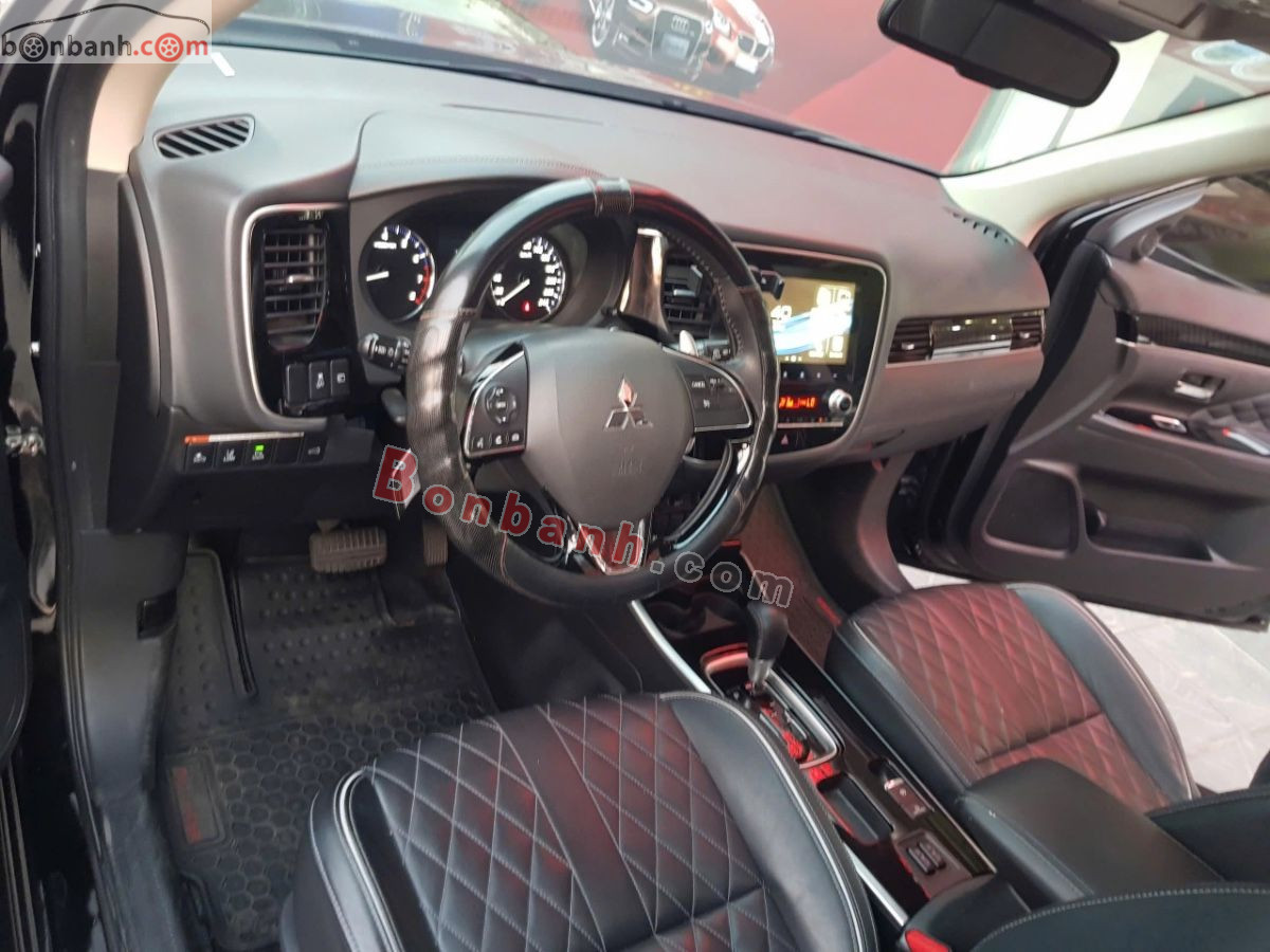 Bán ô tô Mitsubishi Outlander Premium 2.0 CVT - 2022 - xe cũ