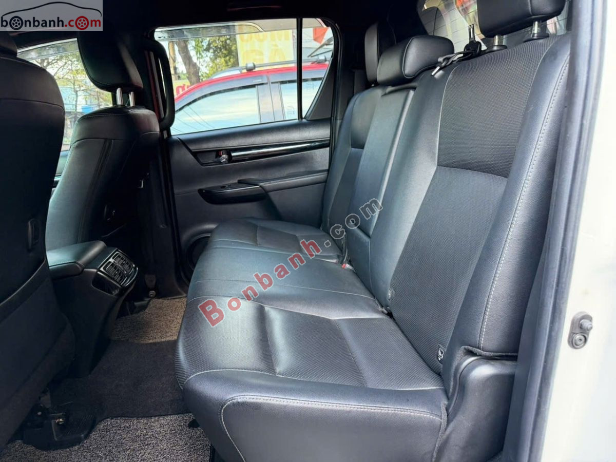 Bán ô tô Toyota Hilux 2.8G 4x4 AT - 2019 - xe cũ