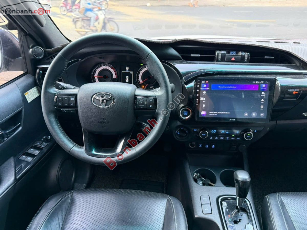 Bán ô tô Toyota Hilux 2.8G 4x4 AT - 2019 - xe cũ
