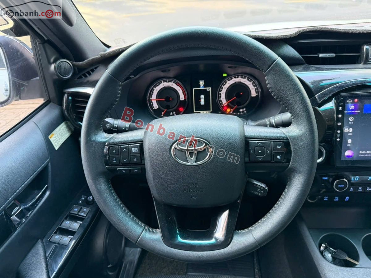 Bán ô tô Toyota Hilux 2.8G 4x4 AT - 2019 - xe cũ