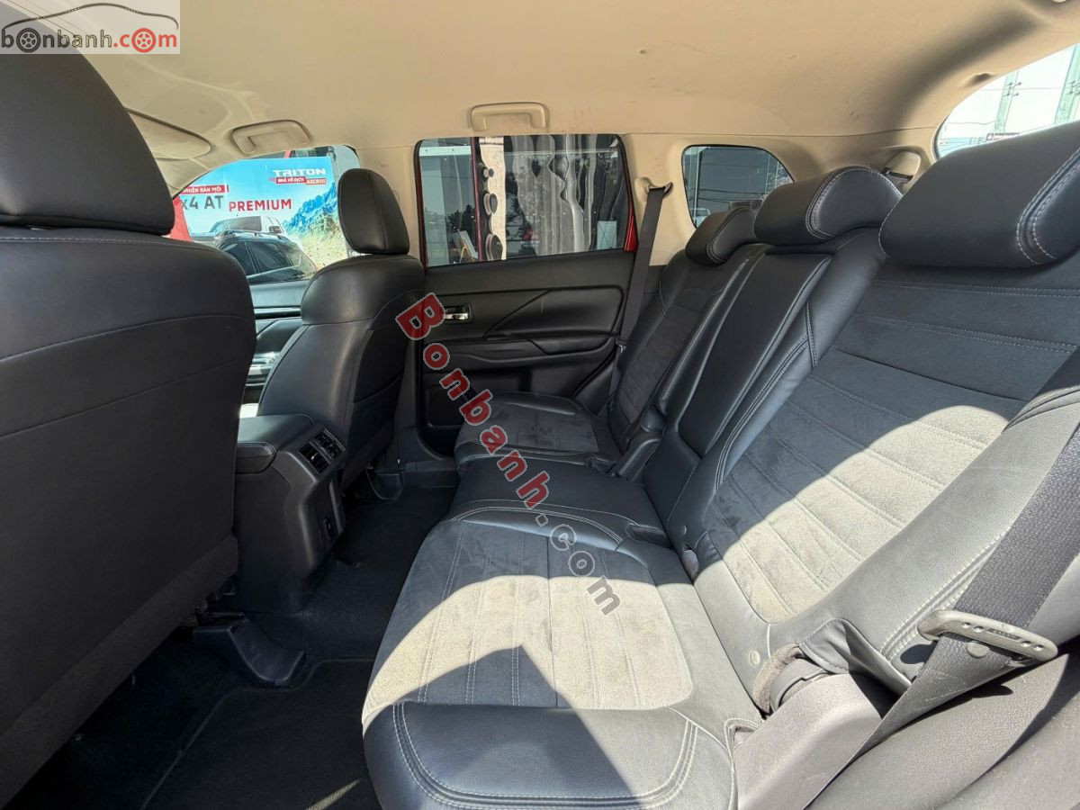 Bán ô tô Mitsubishi Outlander 2.0 CVT - 2022 - xe cũ