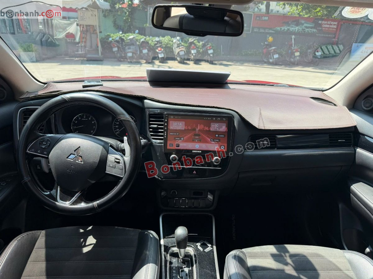 Bán ô tô Mitsubishi Outlander 2.0 CVT - 2022 - xe cũ