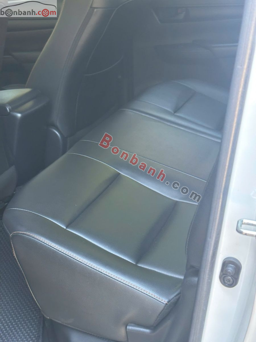 Bán ô tô Toyota Hilux 2.4L 4x2 AT - 2021 - xe cũ
