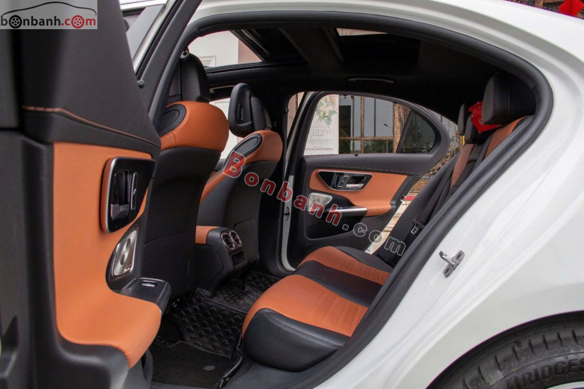 Bán ô tô Mercedes Benz C class C300 AMG - 2025 - xe cũ
