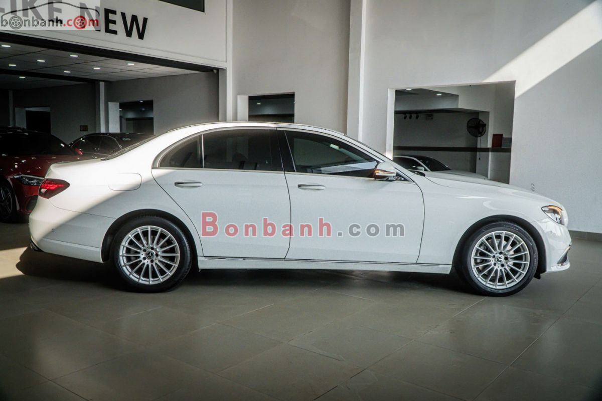 Bán ô tô Mercedes Benz E class E200 Exclusive - 2022 - xe cũ