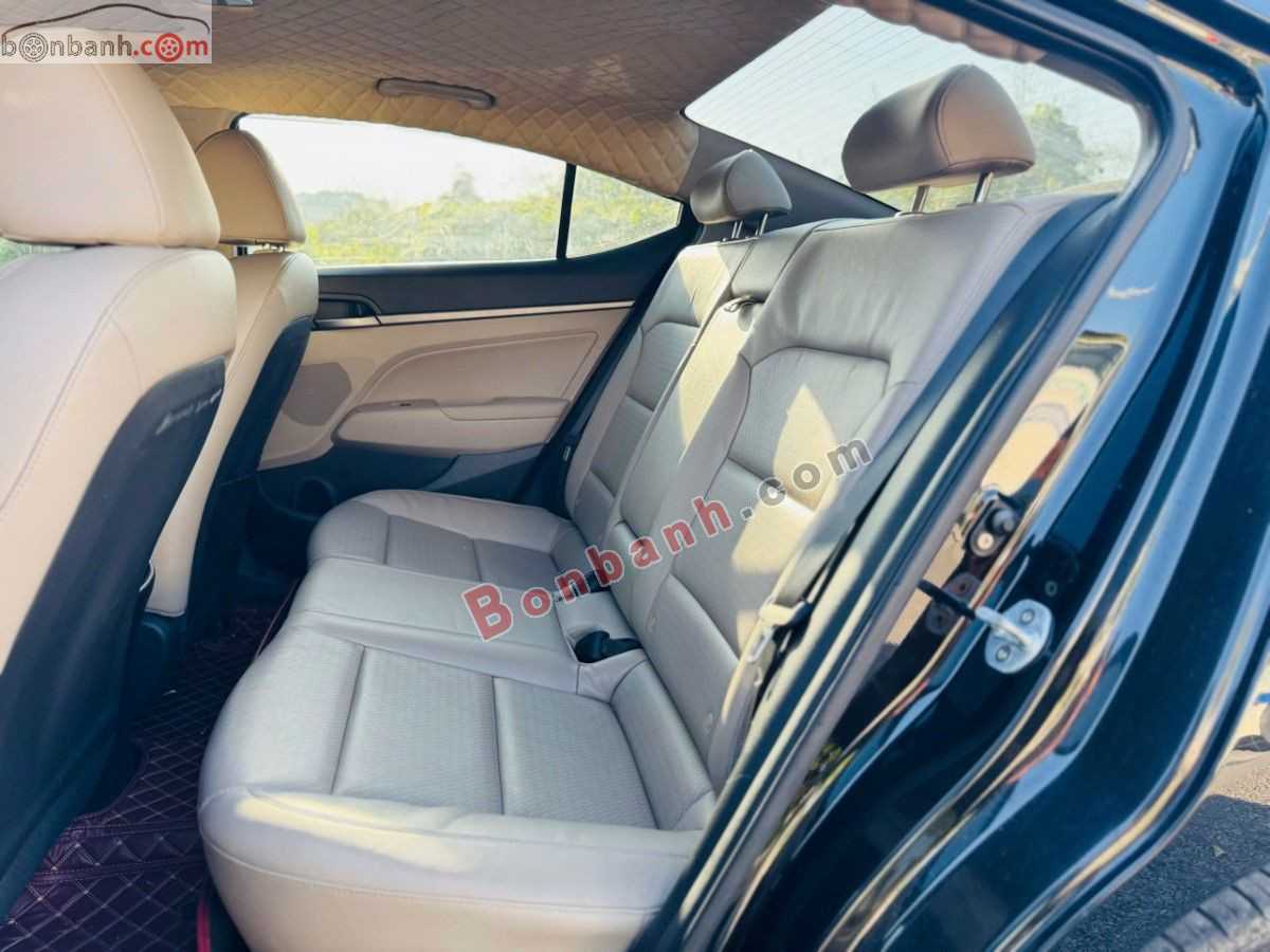Bán ô tô Hyundai Elantra 2.0 AT - 2018 - xe cũ