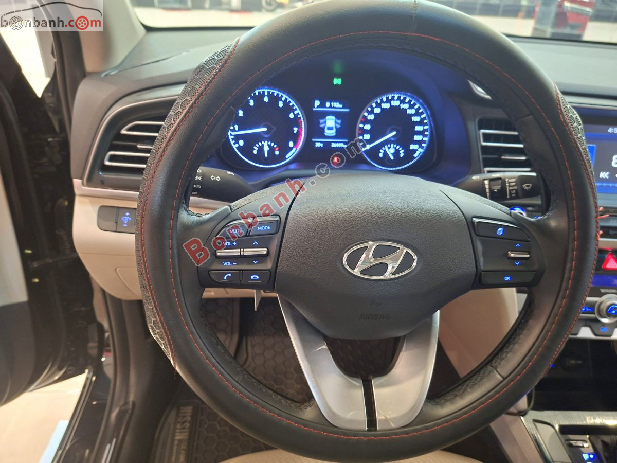 Bán ô tô Hyundai Elantra 1.6 AT - 2022 - xe cũ