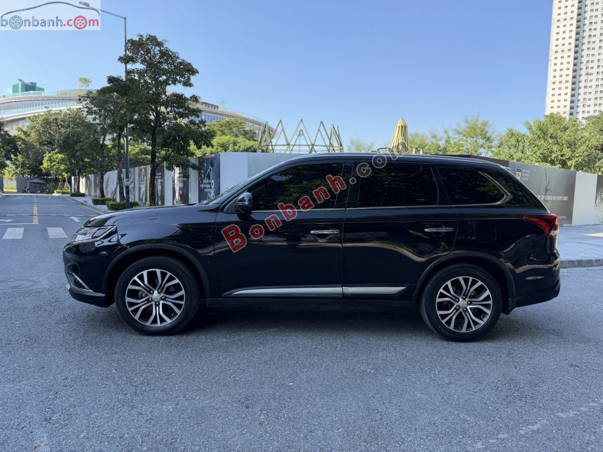 Bán ô tô Mitsubishi Outlander 2.0 CVT Premium - 2018 - xe cũ