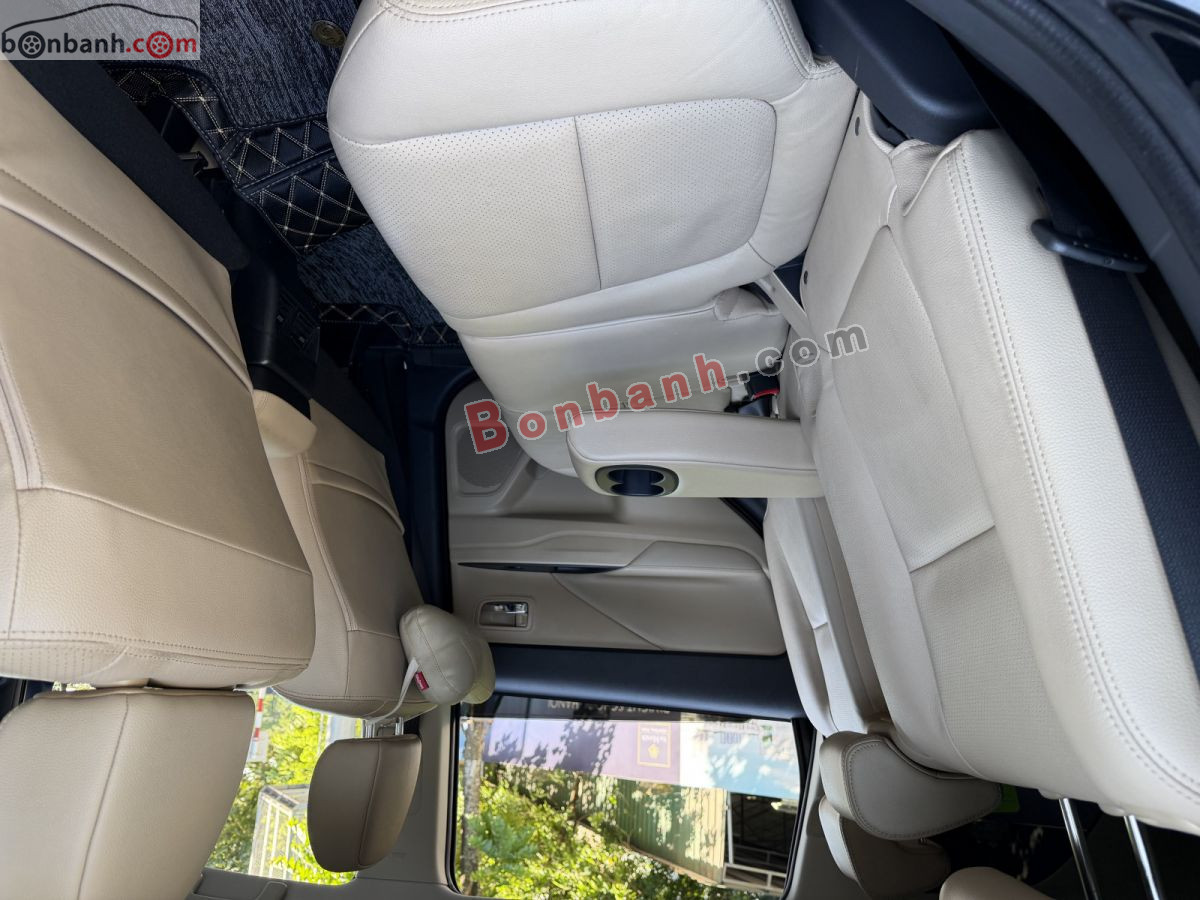 Bán ô tô Mitsubishi Outlander 2.0 CVT Premium - 2018 - xe cũ